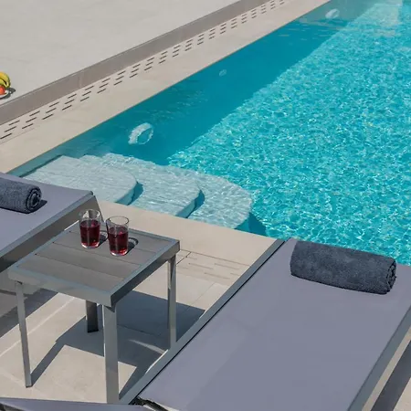 Luxury Alexia Вілла